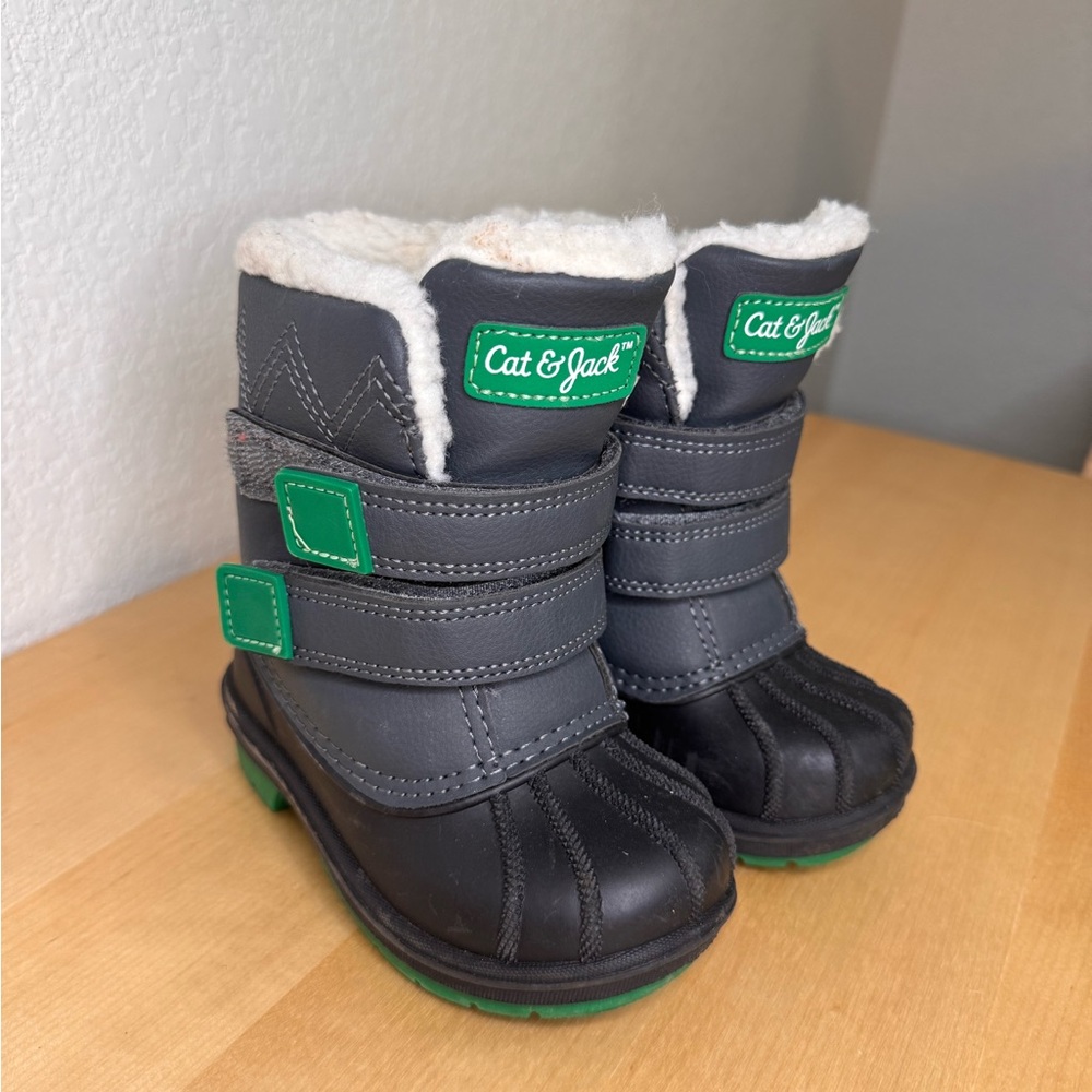 Cat & Jack Charcoal Snow Boots
